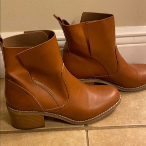 Mossimo Supply CO. Boots